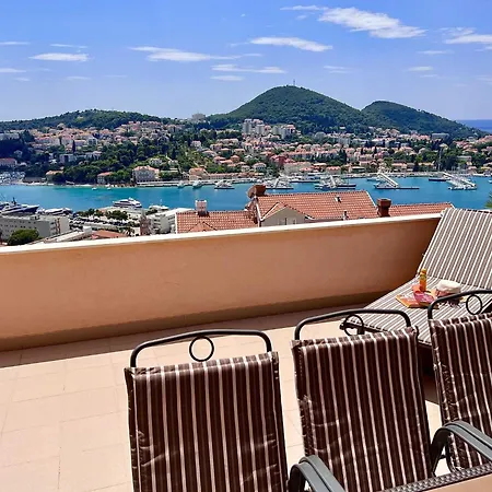 Lana - Two Bedroom With Terrace And Sea View Apartment *