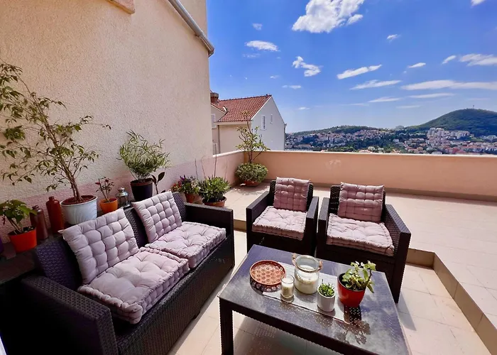 아파트 Lana - Two Bedroom With Terrace And Sea View 두브로브니크