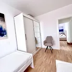 Lana - Two Bedroom With Terrace And Sea View Διαμέρισμα Ντουμπρόβνικ