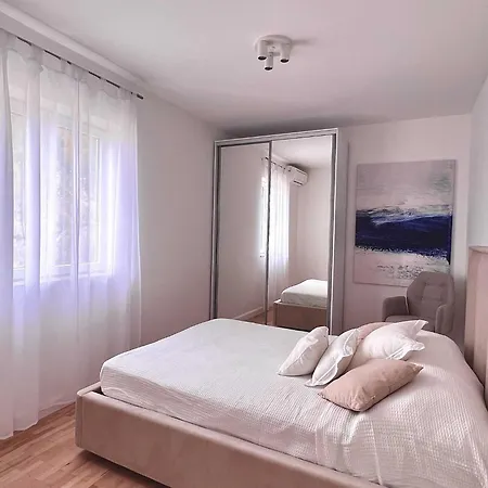 Apartment Lana - Two Bedroom With Terrace And Sea View Dubrovnik