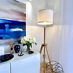 Lana - Two Bedroom With Terrace And Sea View * دوبروفينك