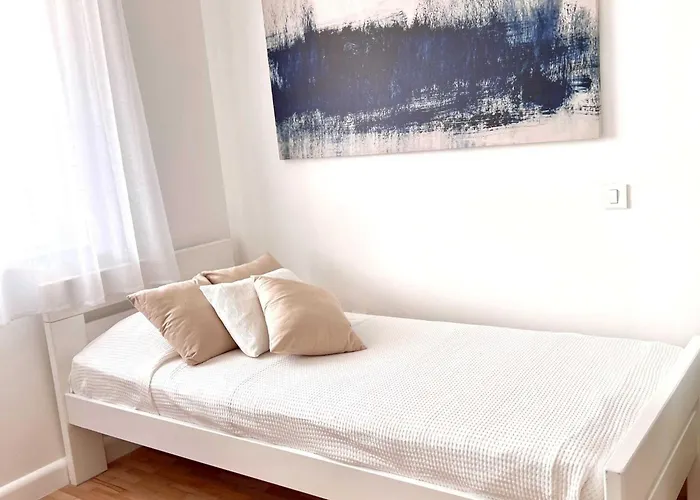 Lana - Two Bedroom With Terrace And Sea View Апартаменты