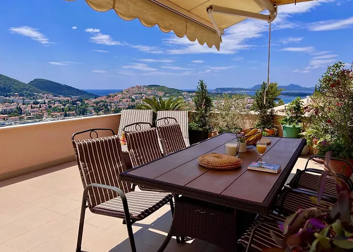 Апартаменты Lana - Two Bedroom With Terrace And Sea View Дубровник
